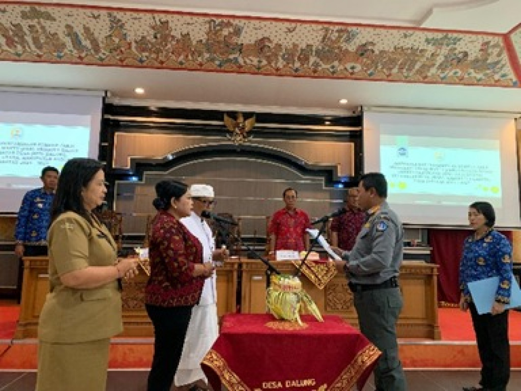 Kegiatan Peresmian dan Pengambilan Sumpah Janji Pengganti Antar Waktu (PAW) Anggota BPD Dalung Masa Jabatan 2025-2027